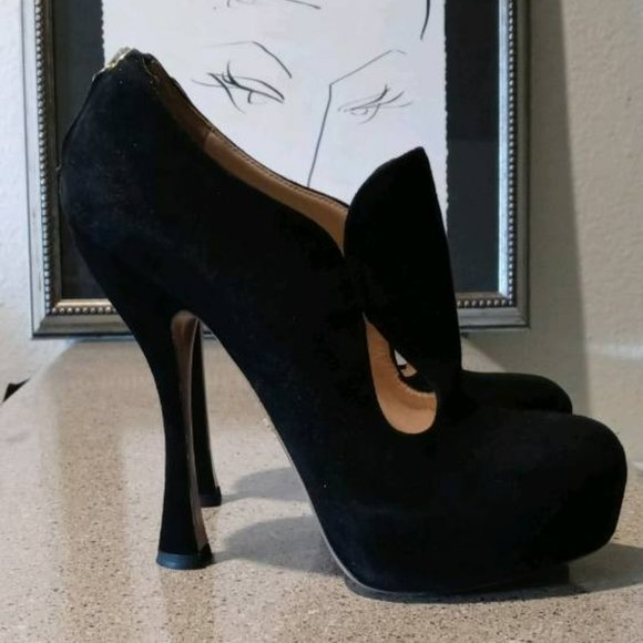 AUTHENTIC PRADA BLACK SUEDE HEELS